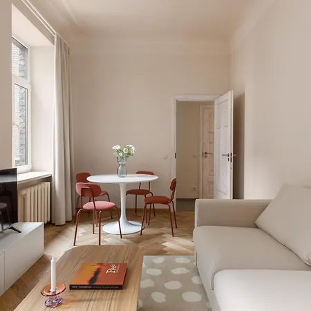 Vibrant 1bd Centre Apartment *